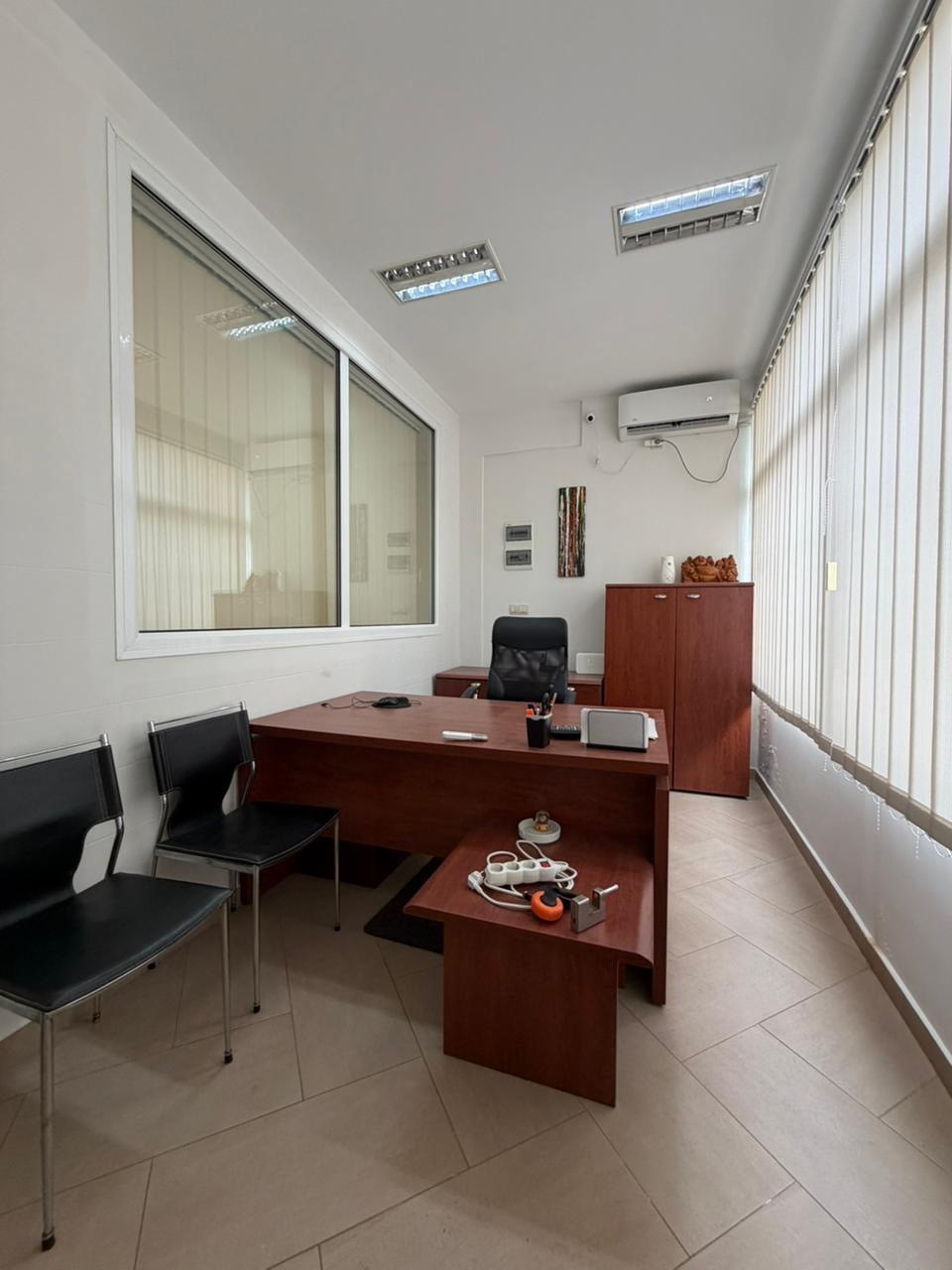 Izdavanje - Poslovni prostor Budva, Gospoština