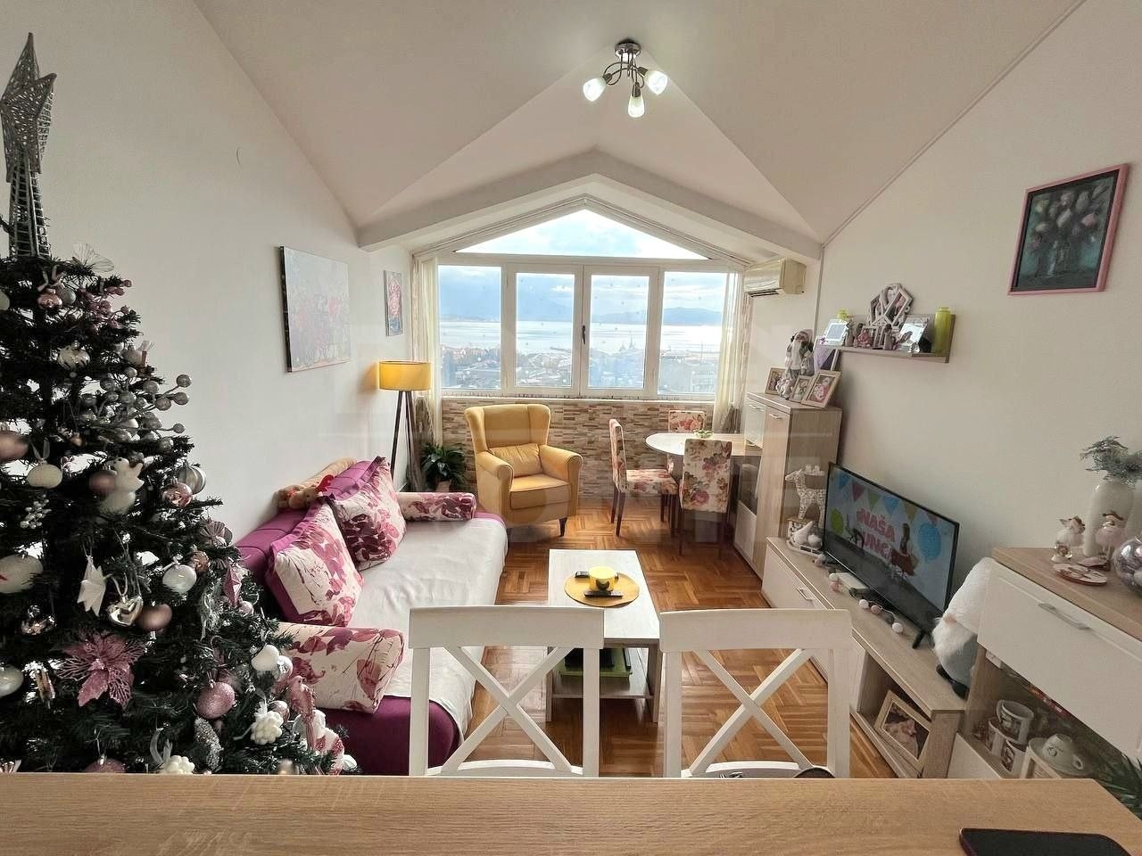 Продаж - Квартира Herceg Novi, Bijela