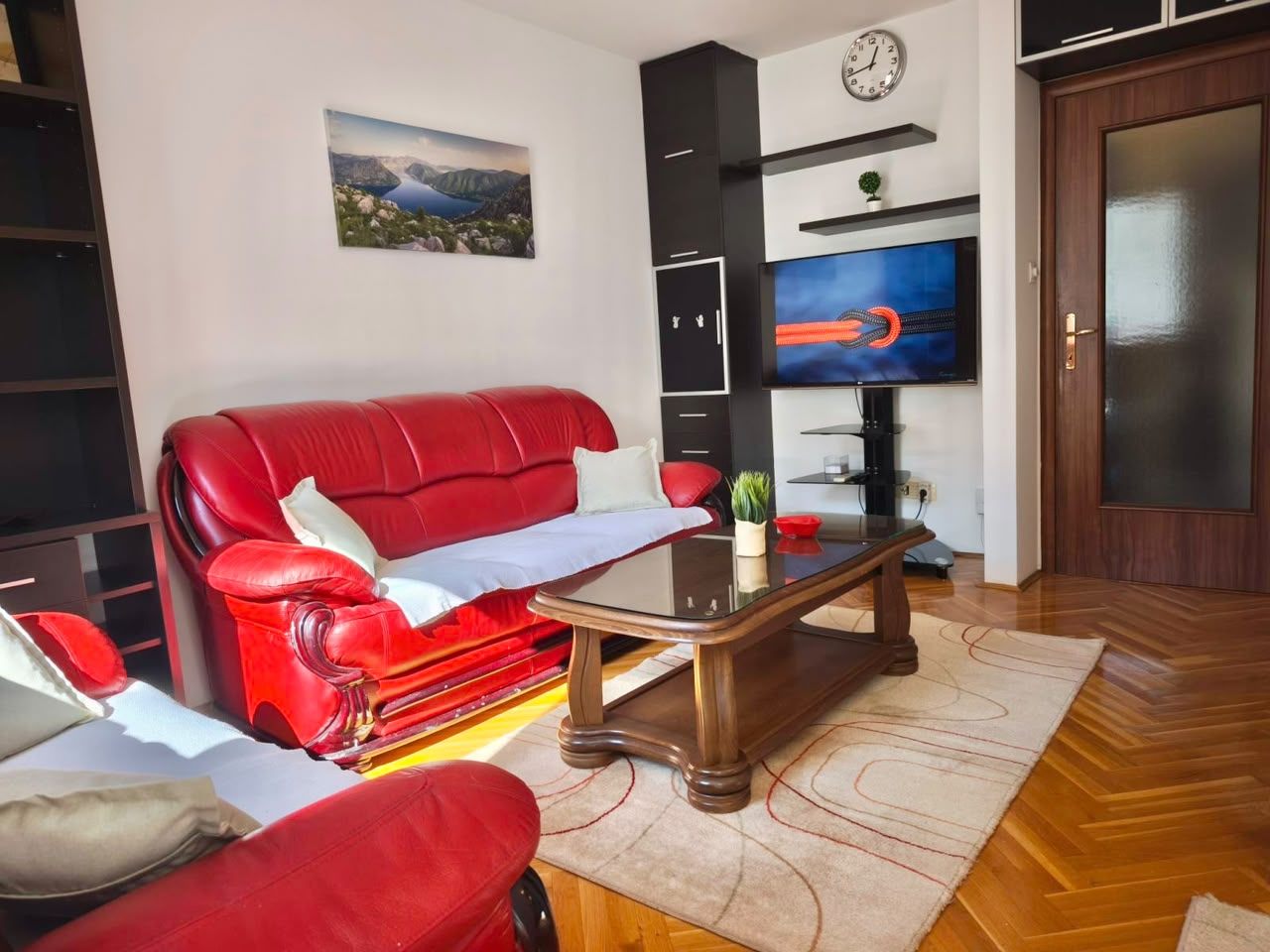 Оренда - Квартира Podgorica, Blok 9