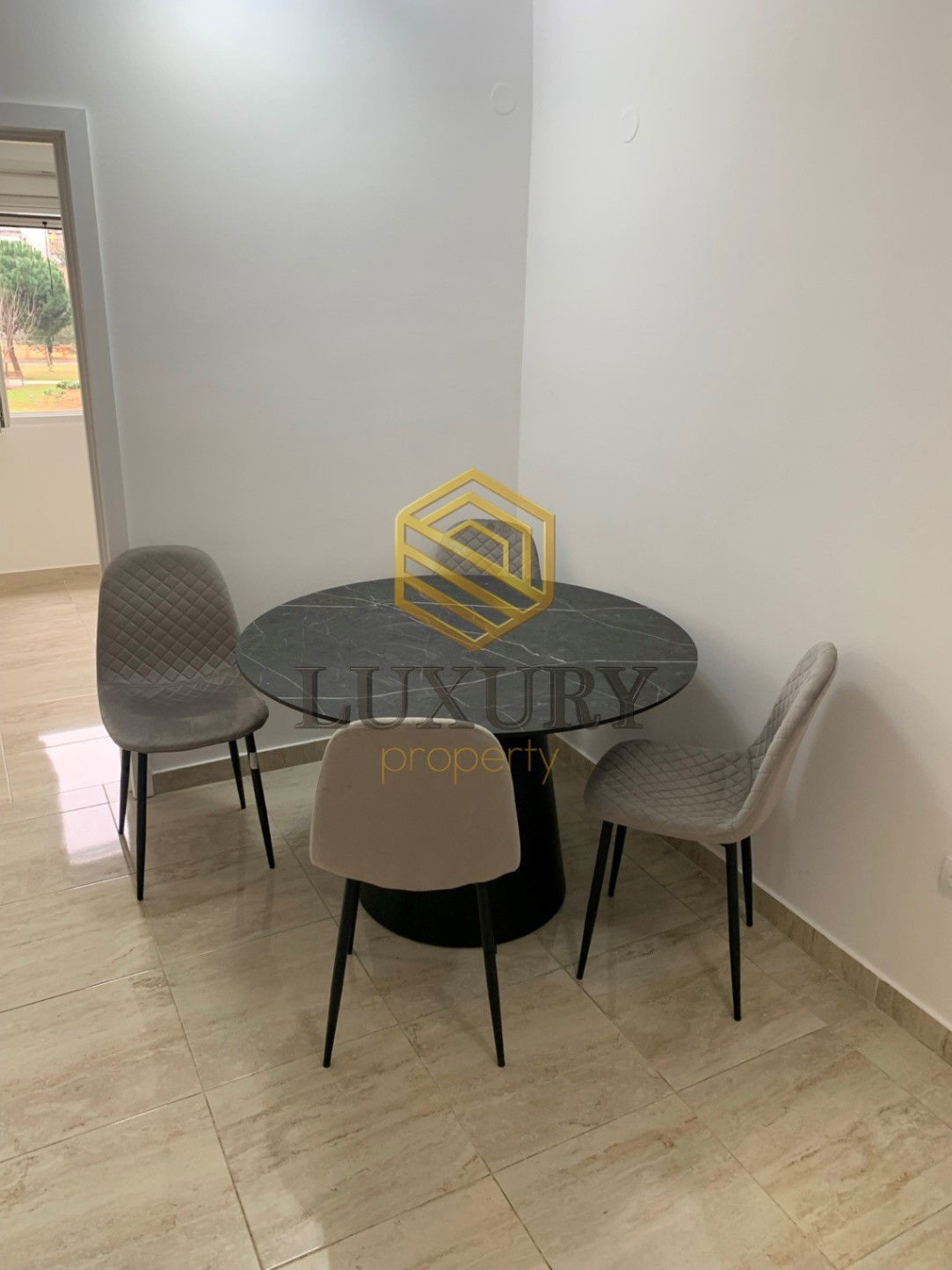 Оренда - Квартира Podgorica, Blok 5