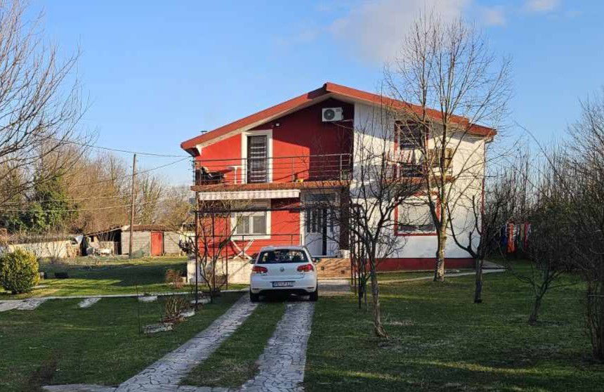 Продаж - Будинок Danilovgrad, Kosić