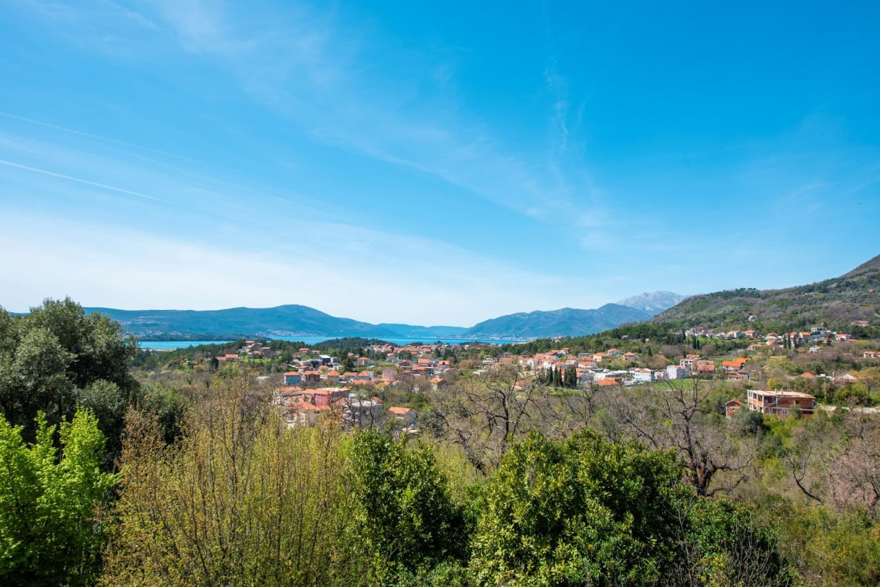 Продажа - Земля Kotor, Kavač