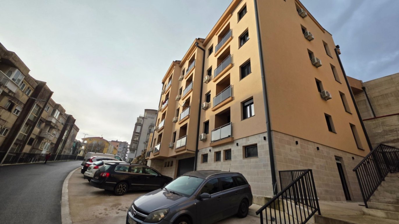 Prodaja - Stan Herceg Novi, Topla