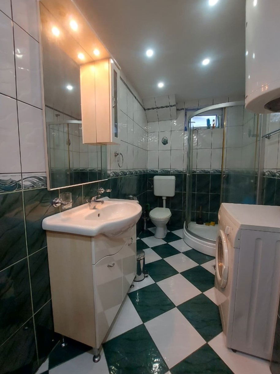 2d9cbbe8-422f-47d6-a631-214982cd1070.jpg