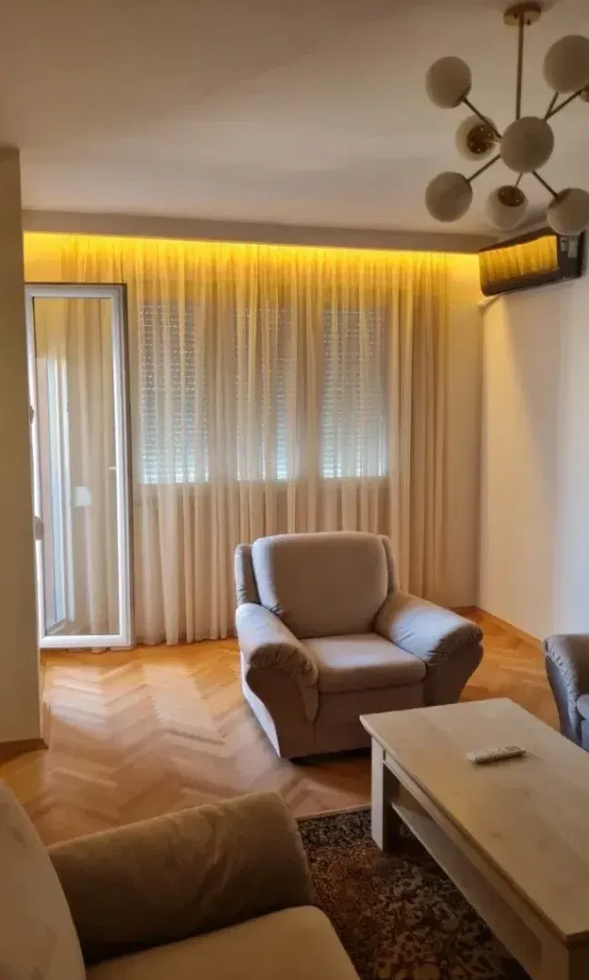 Izdavanje - Stan Podgorica, Preko Morače