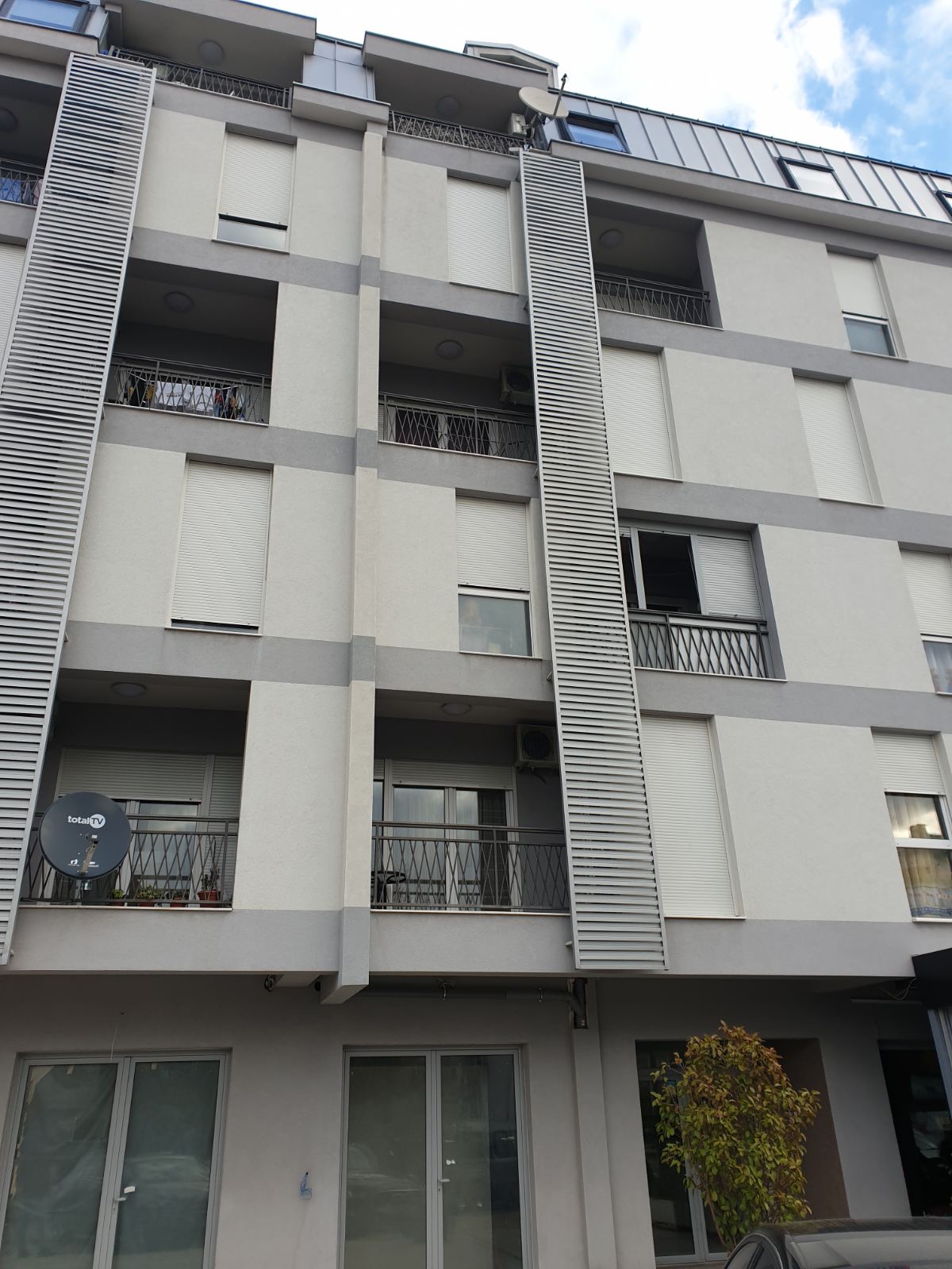 2db60b9c-1004-4709-86d5-e9c5130cea46.jpg
