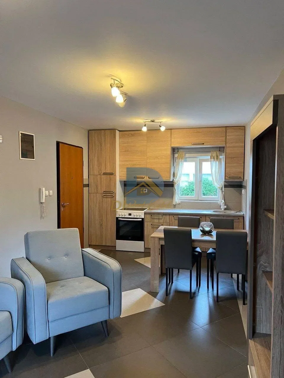 Оренда - Квартира Tivat, Kalimanj