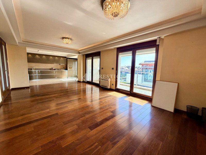 Sale - Apartment Podgorica, Preko Morače