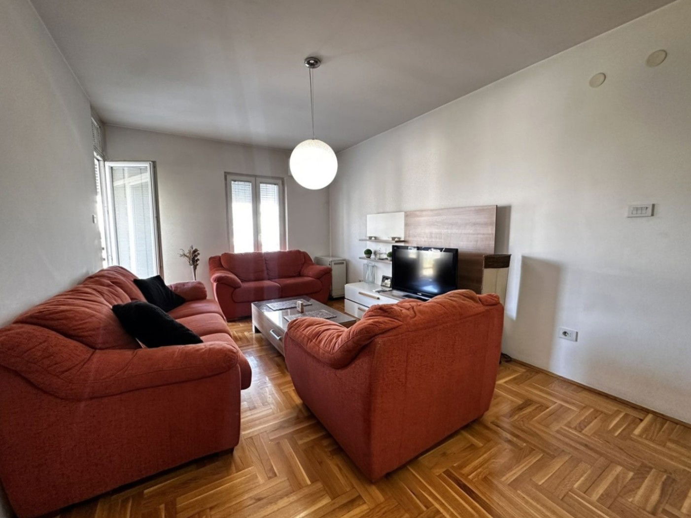 Izdavanje - Stan Podgorica, Iza Delte