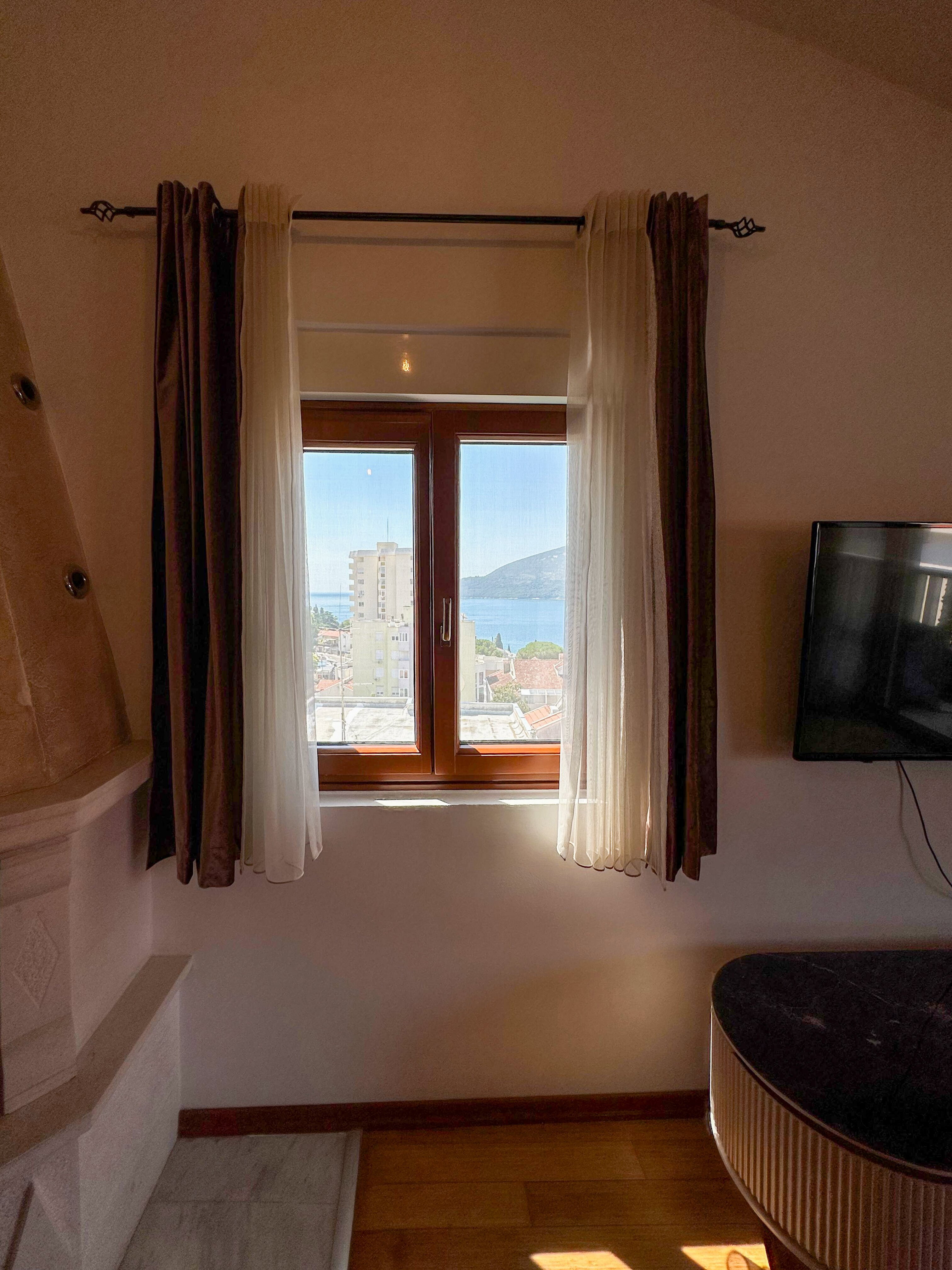 Продажа - Квартира Herceg Novi, Topla