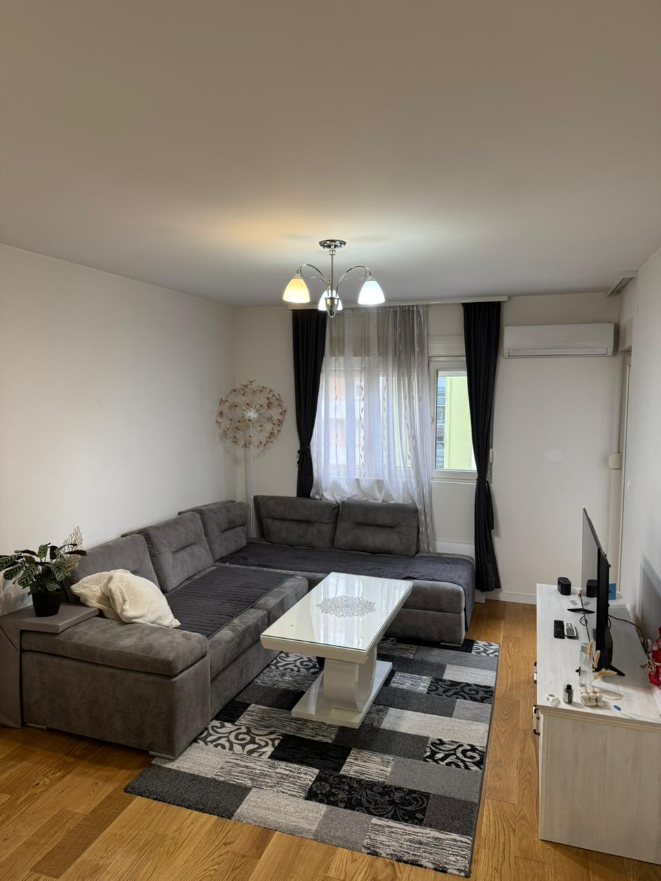 Izdavanje - Stan Podgorica, Central Point