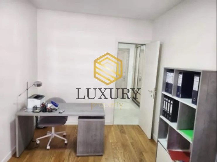 Izdavanje - Poslovni prostor Podgorica, Central Point