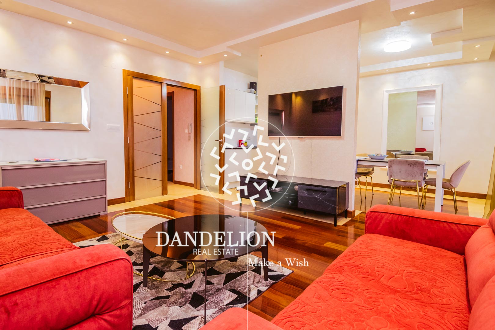 Izdavanje - Stan Podgorica, Centar