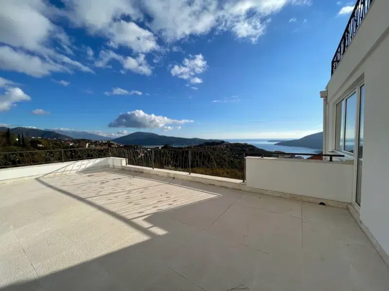 Prodaja - Stan Herceg Novi, Topla