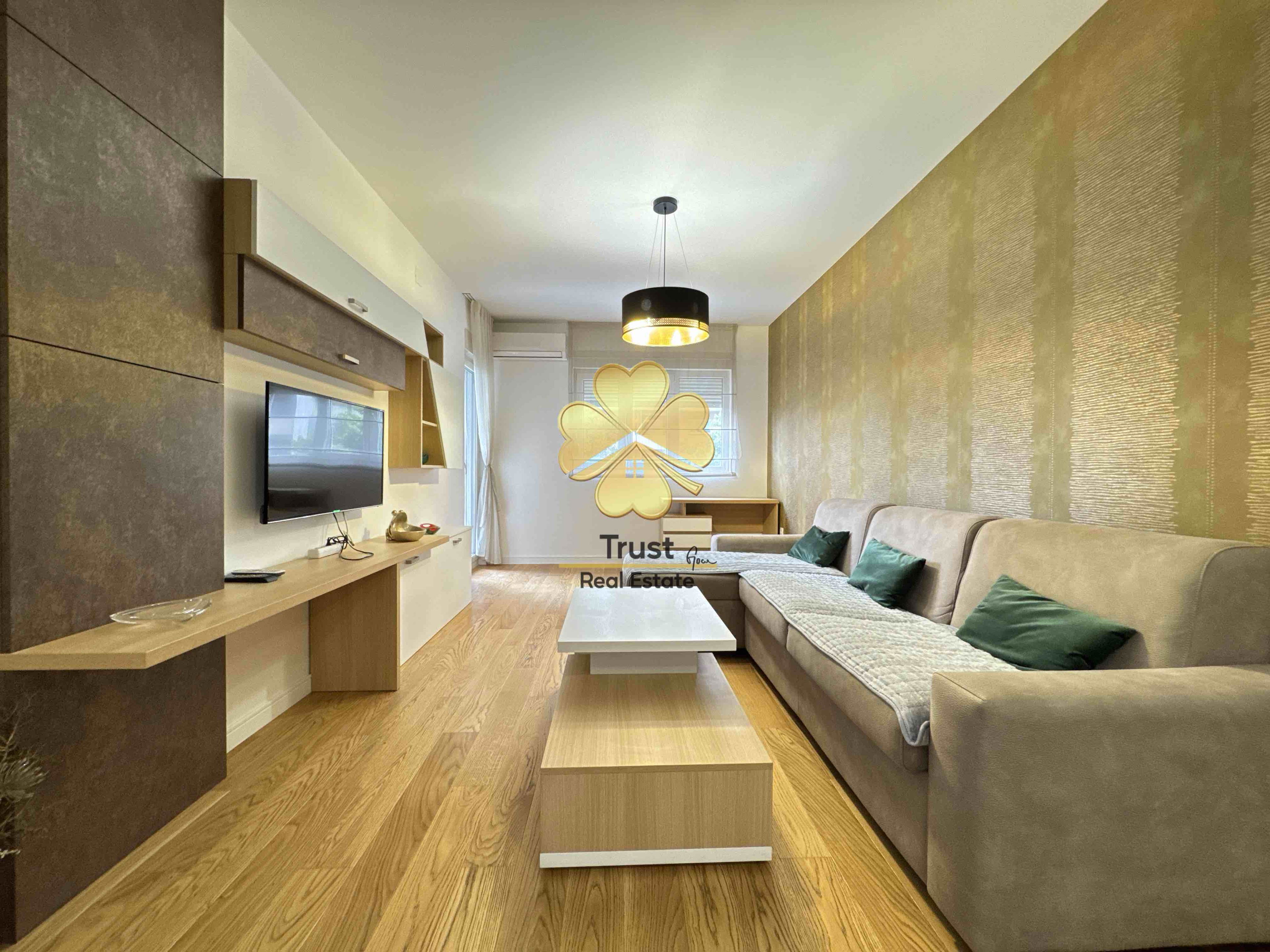 Izdavanje - Stan Podgorica, Central Point