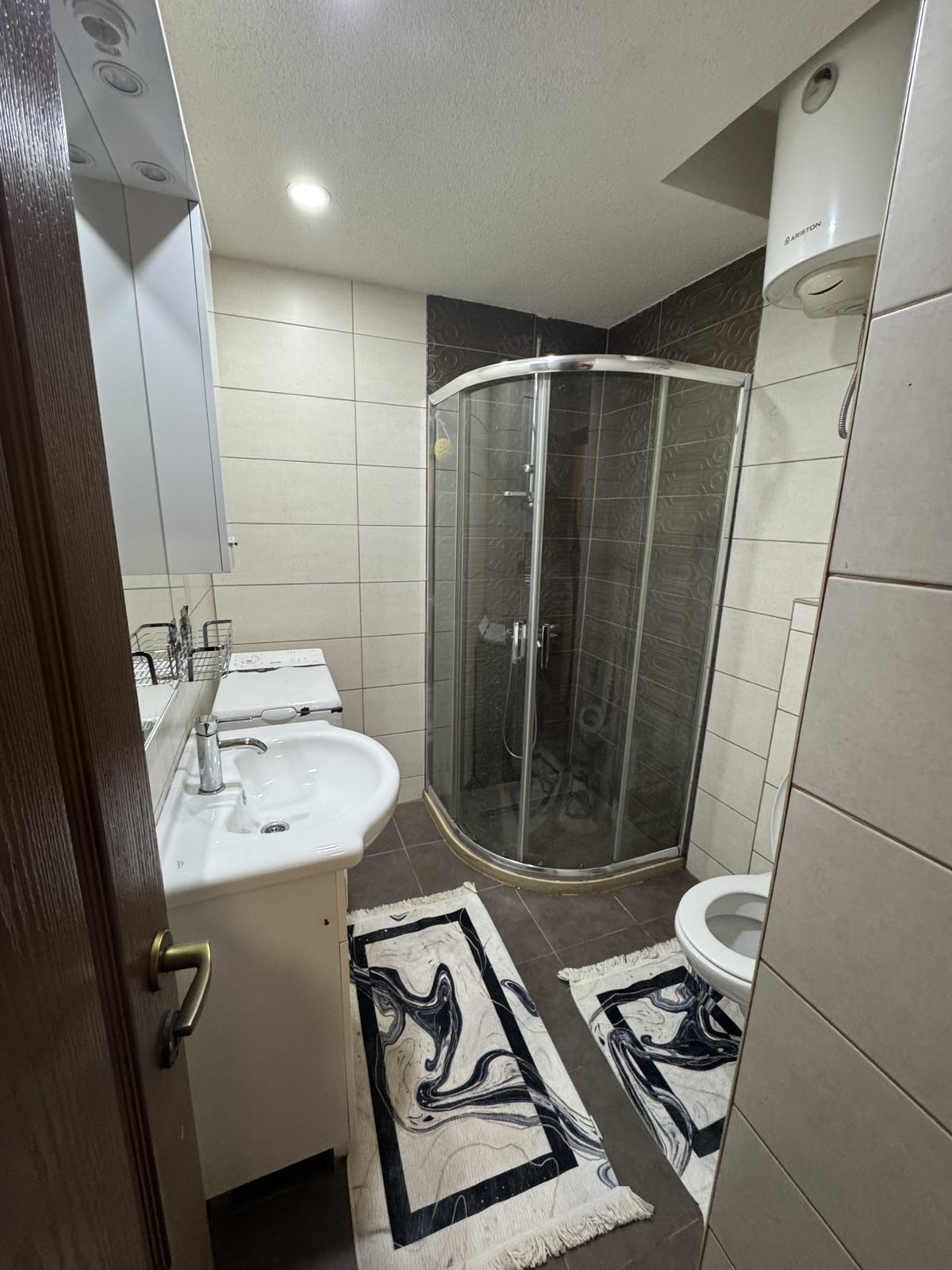 374e4cc5-ef65-42af-82df-61d84481bda0.jpg