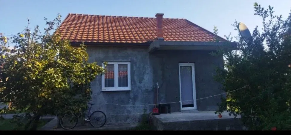 Продаж - Будинок Podgorica, Donja Gorica