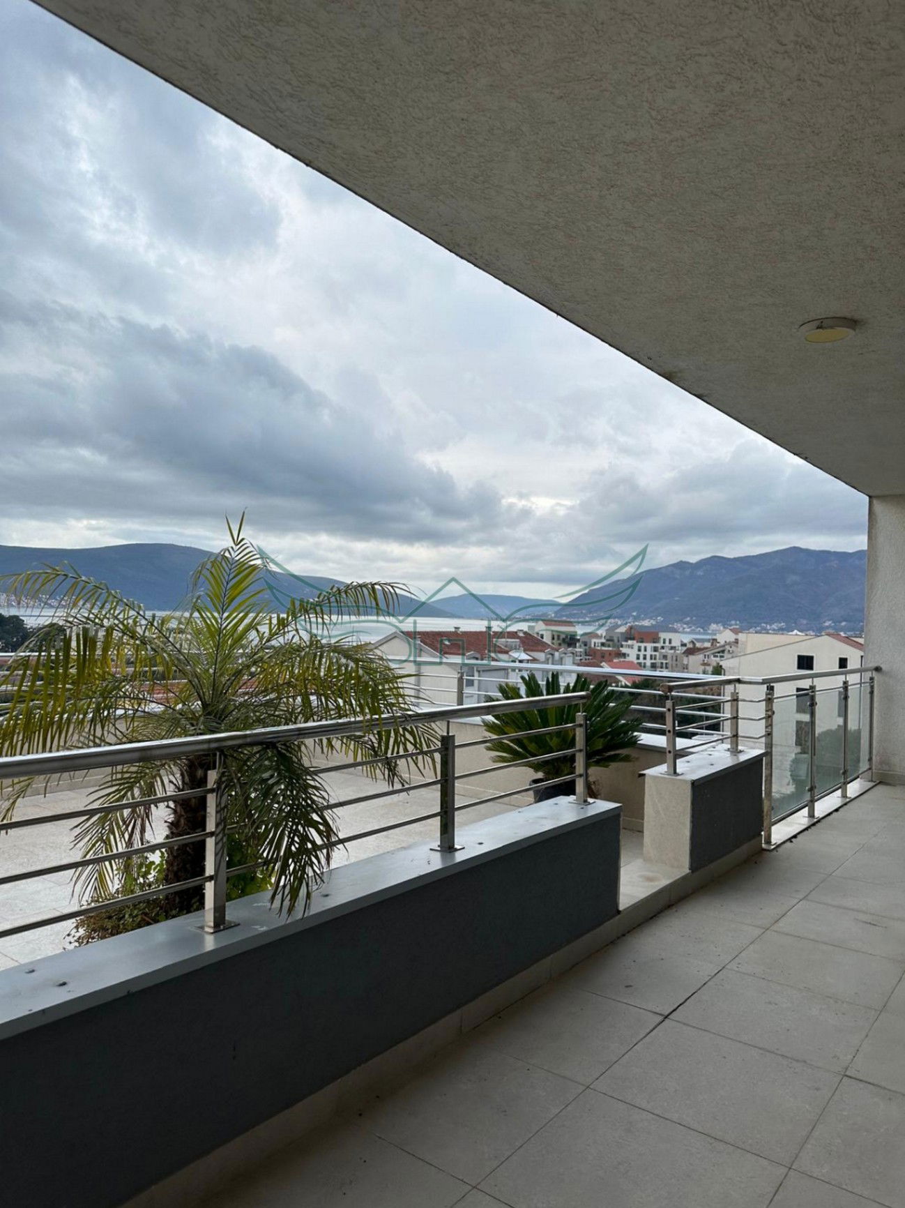 Продаж - Квартира Tivat, Tivat