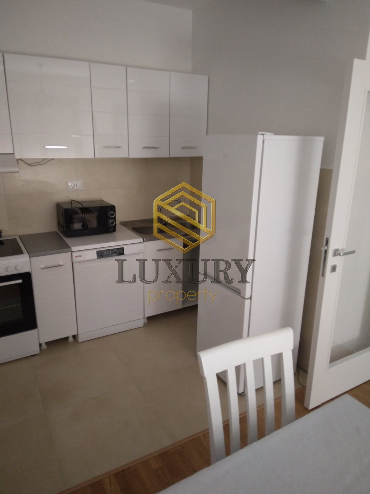 383f90c5-d73e-48bd-91fd-3ad0dd4941cc.jpg