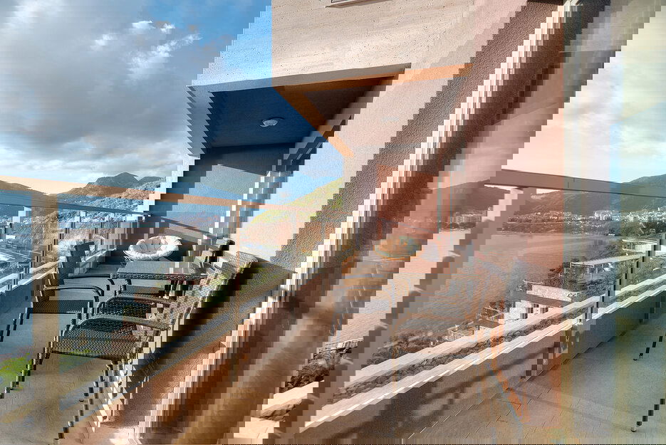 3964f00c-2686-42f2-9ebf-2a051b69f31e.jpg