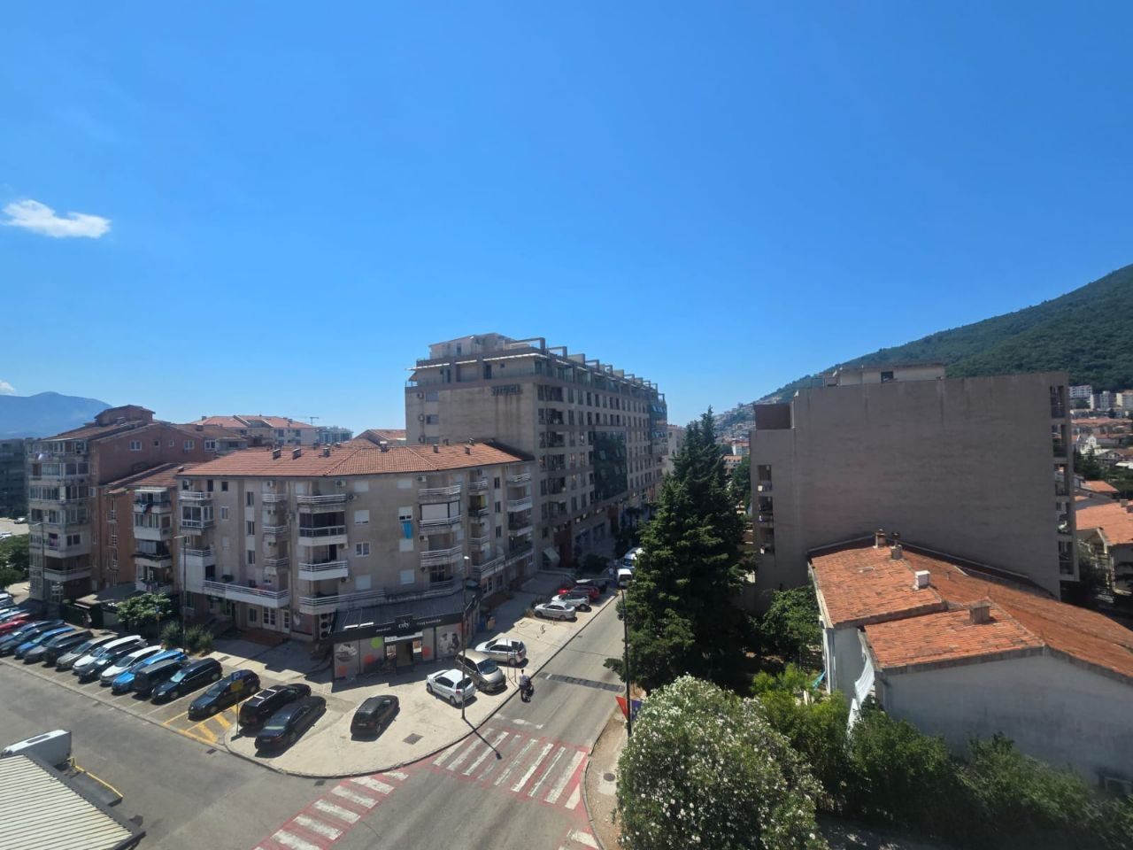 Satılık - Daire Budva, Rozino