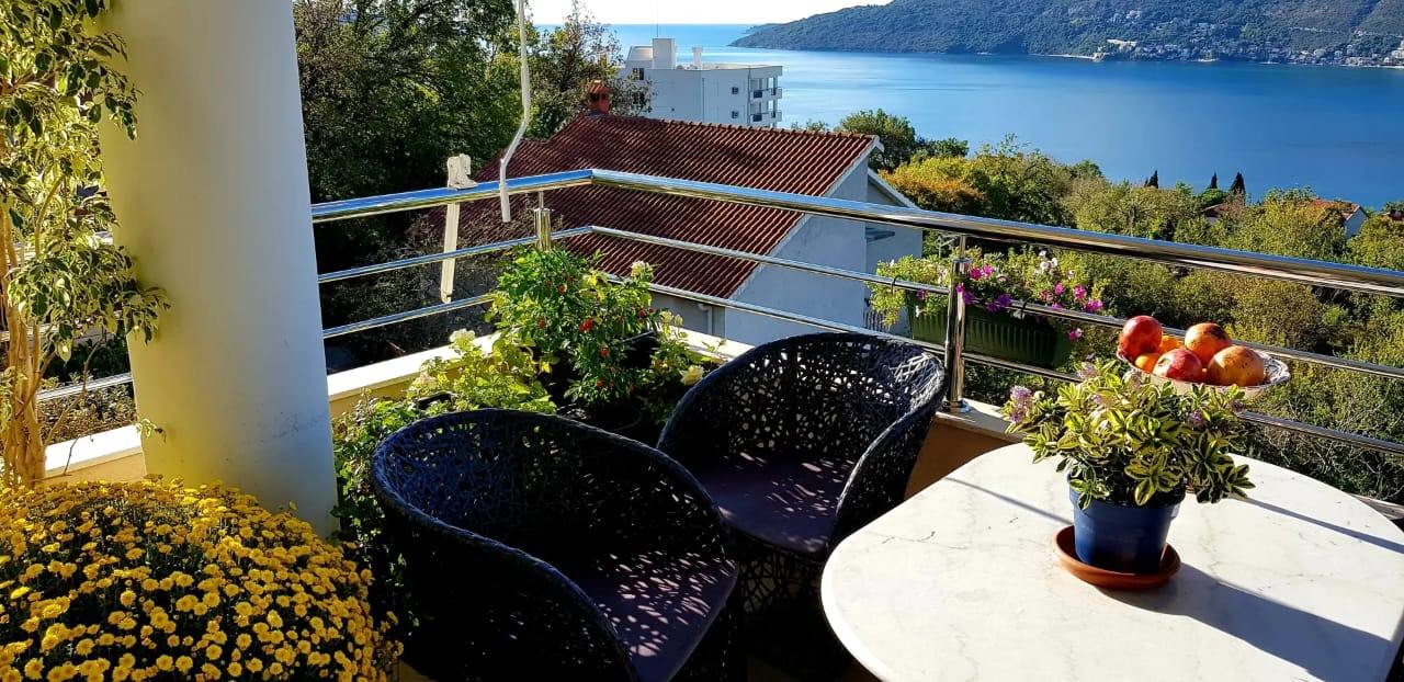 Rent - Apartment Herceg Novi, Topla