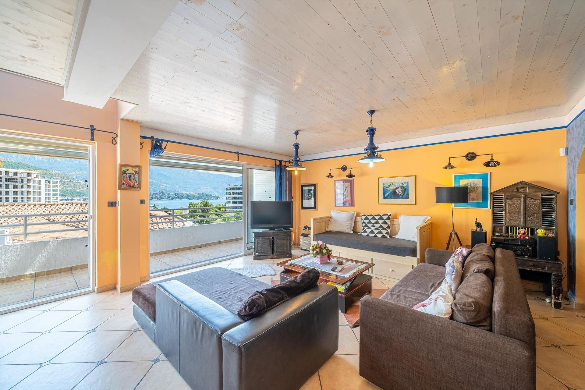 Продаж - Квартира Budva, Gospoština