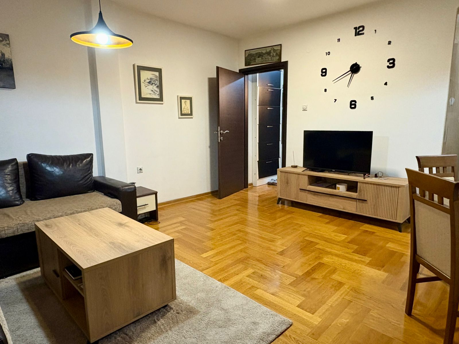 3ad09110-89db-493f-8bdb-0603dcc8add8.jpg
