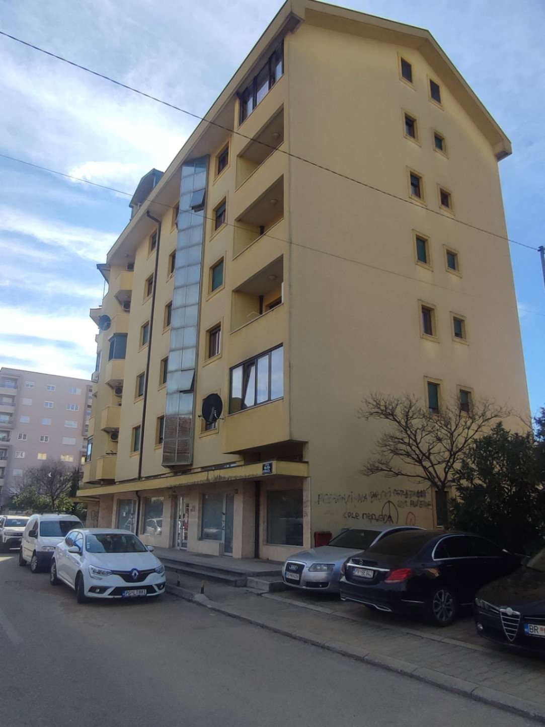 Prodaja - Stan Podgorica, Stari Aerodrom