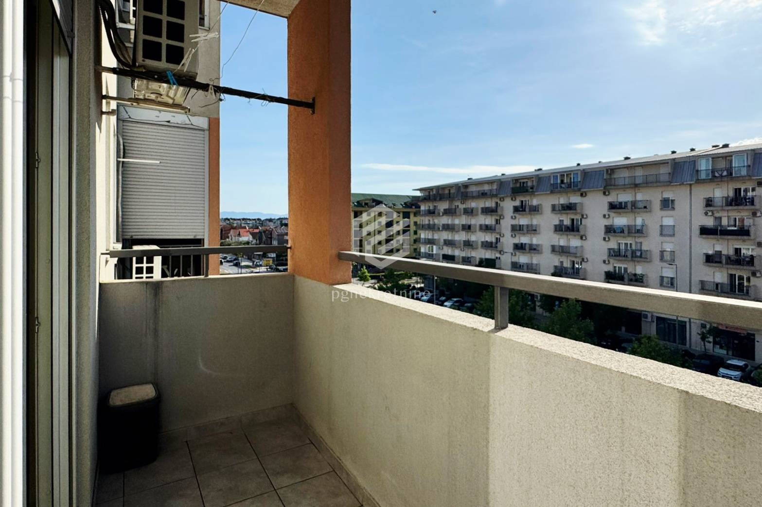 3b41ee5e-77a2-4aea-9a77-a45ccb9dd07a.jpg