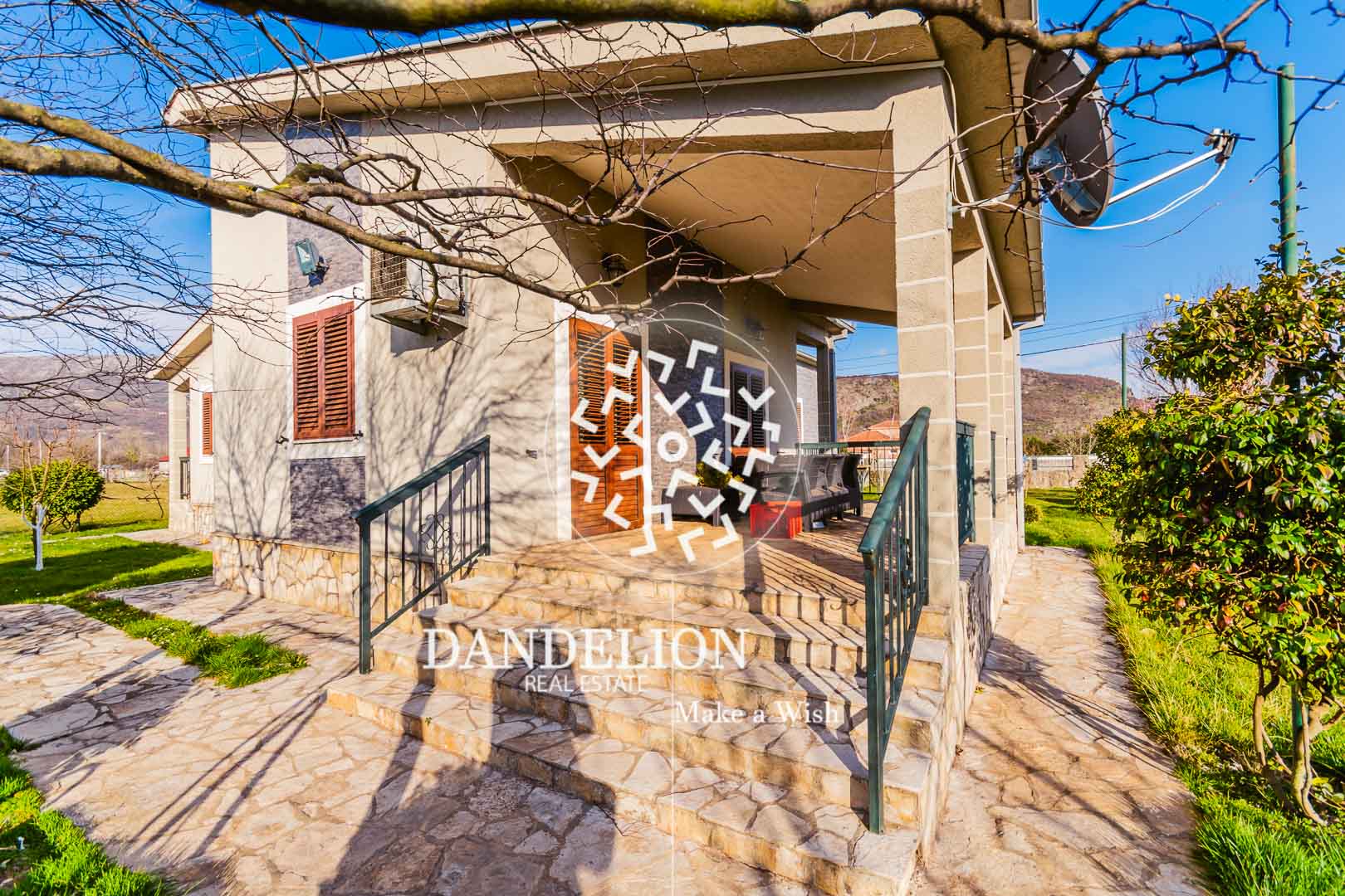 Продаж - Будинок Podgorica, Podgorica