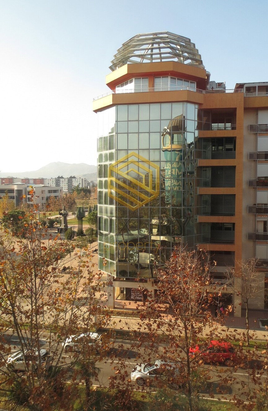 Kiralık - İş yeri Podgorica, Preko Morače