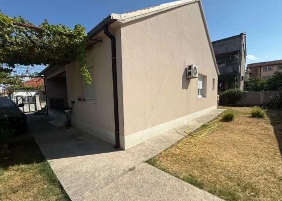 Prodaja - Kuća Podgorica, Konik