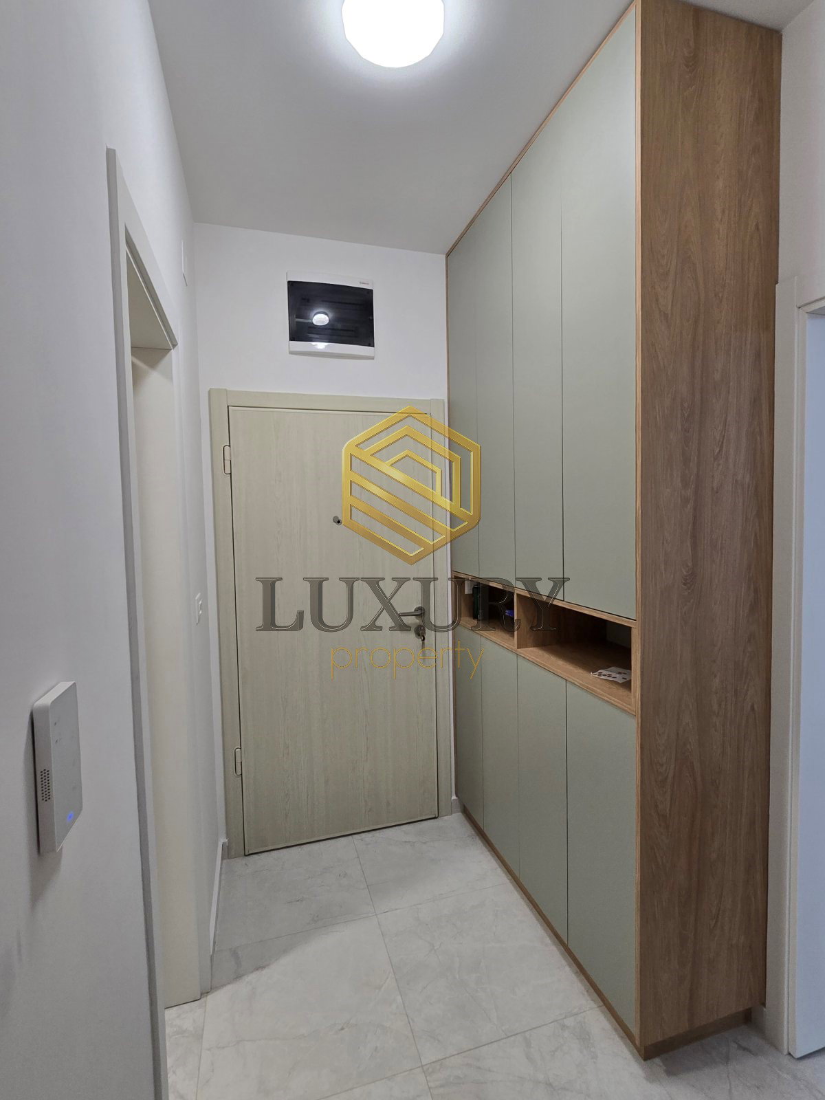 3d535ed7-2073-4cd5-a372-90d1f87aa49d.jpg