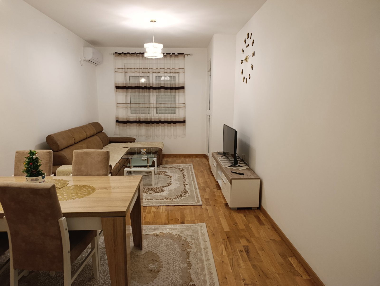 3d5bfb6f-7840-419b-ab0b-a6120663f75e.jpg