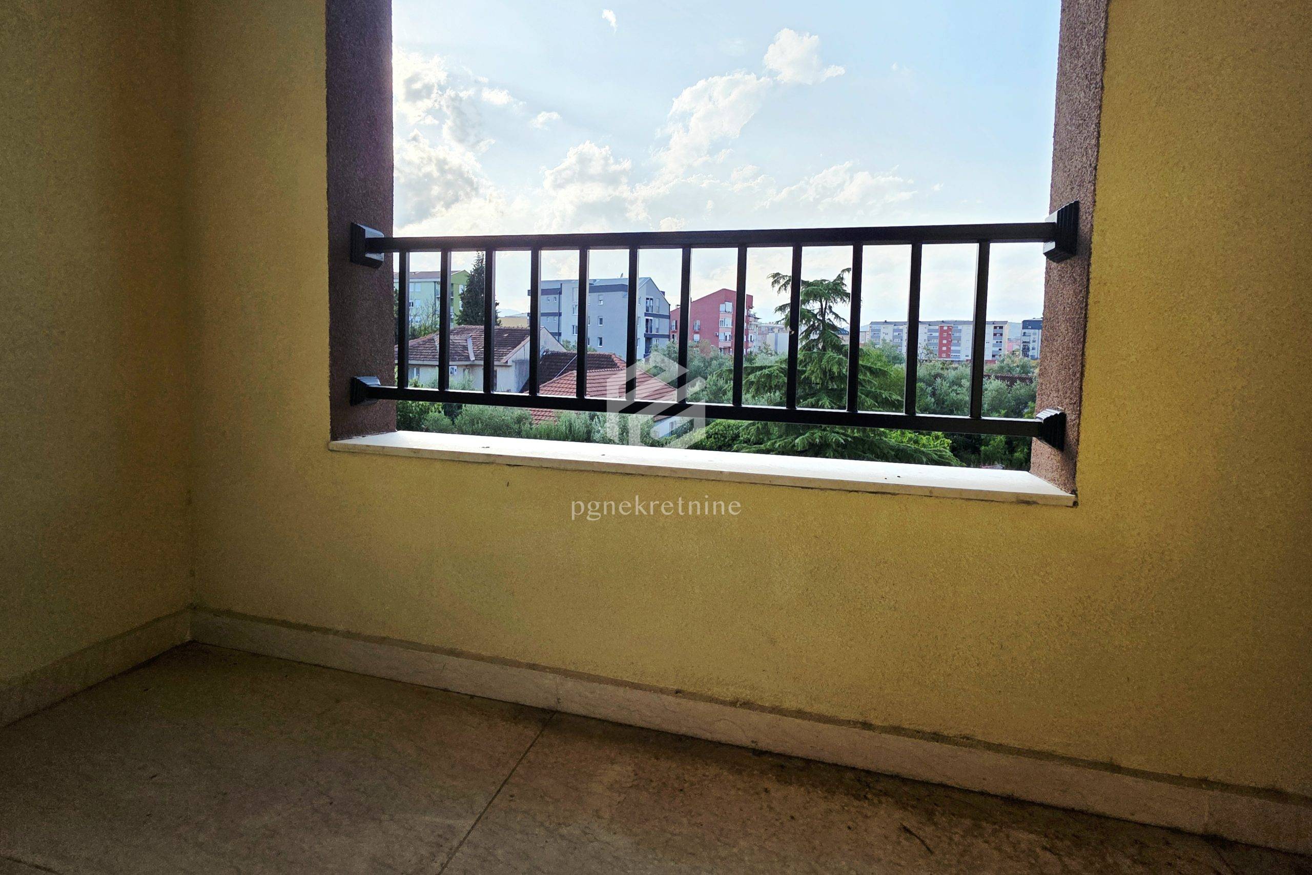 3d753968-e491-4068-b687-8520e875e74b.jpg