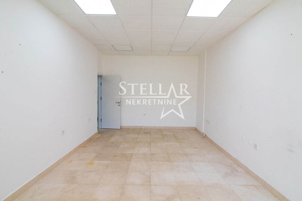 Rent - Office space Podgorica, Blok 5