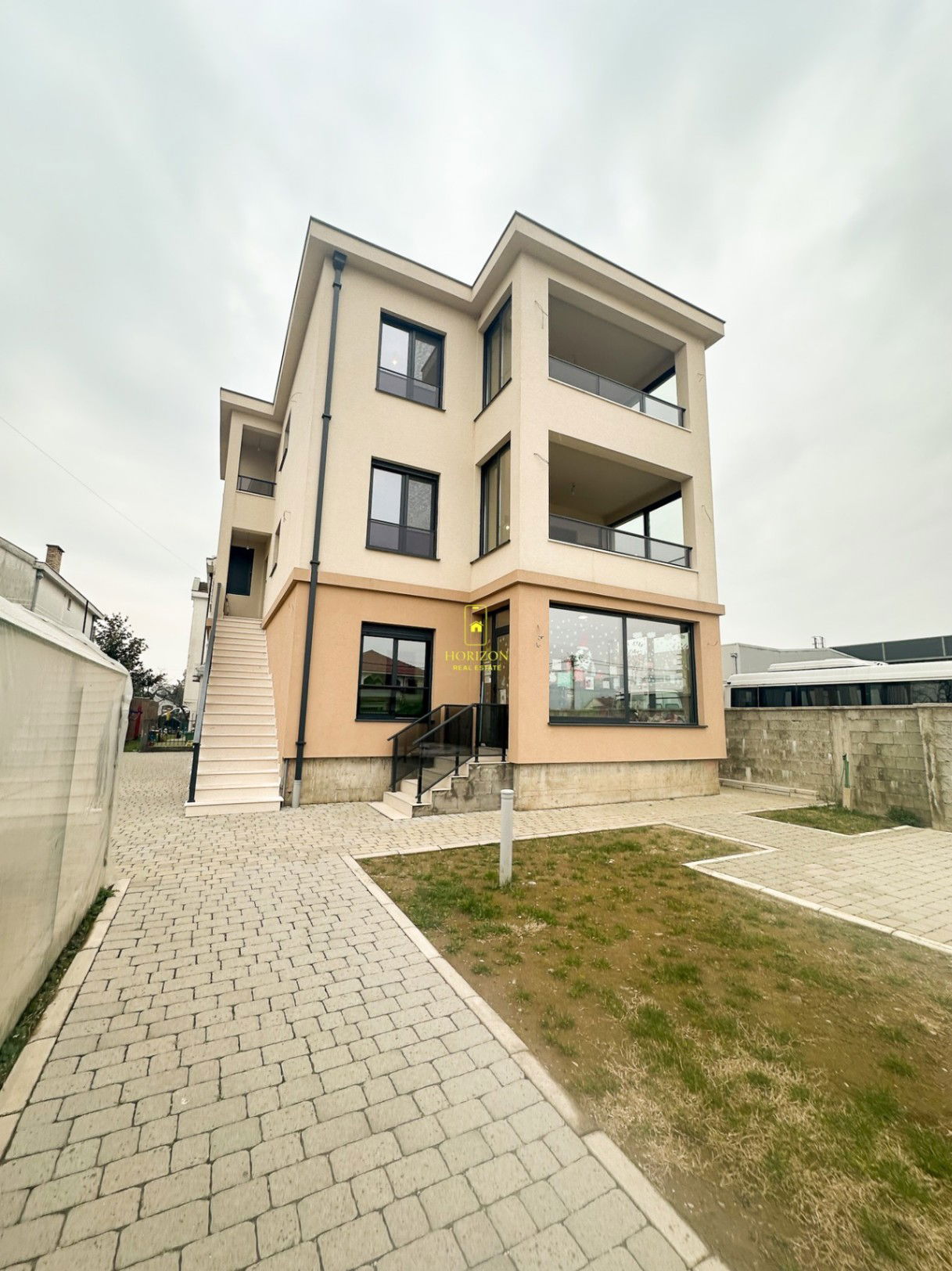 Оренда - Будинок Podgorica, Donja Gorica