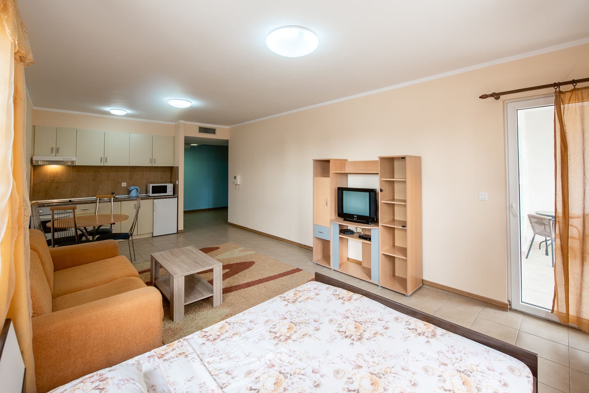 Продажа - Квартира Budva, Bečići