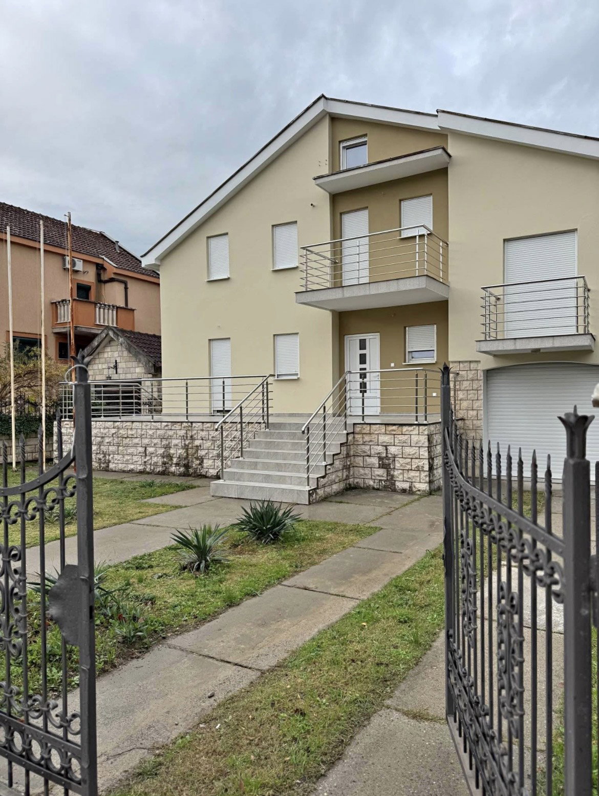 Rent - House Podgorica, Stari Aerodrom