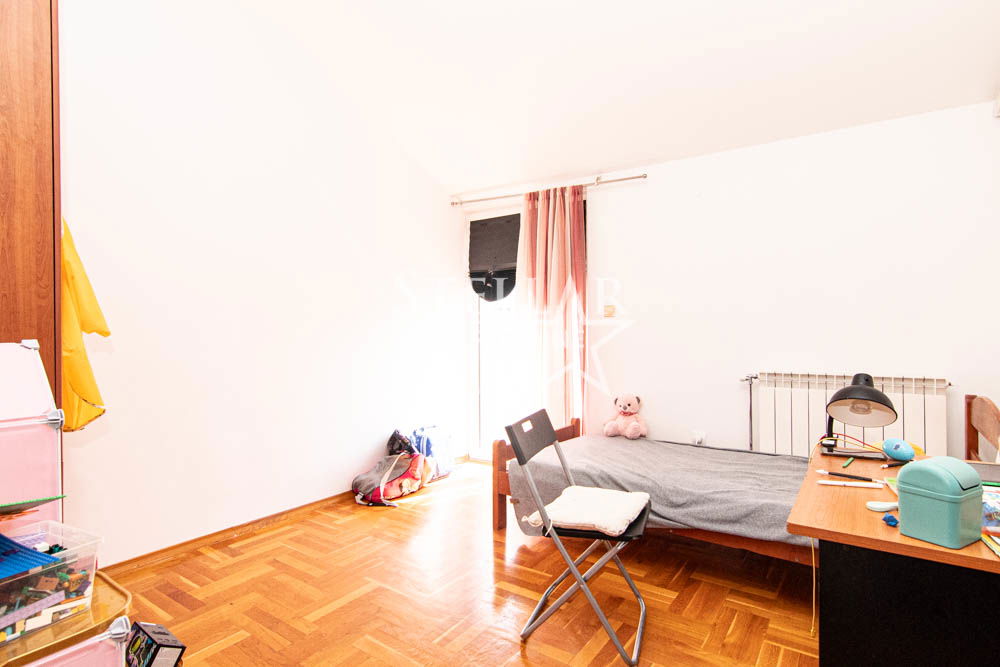 3f0969f5-13d8-4ed8-9b1e-cbf3dbd568eb.jpg