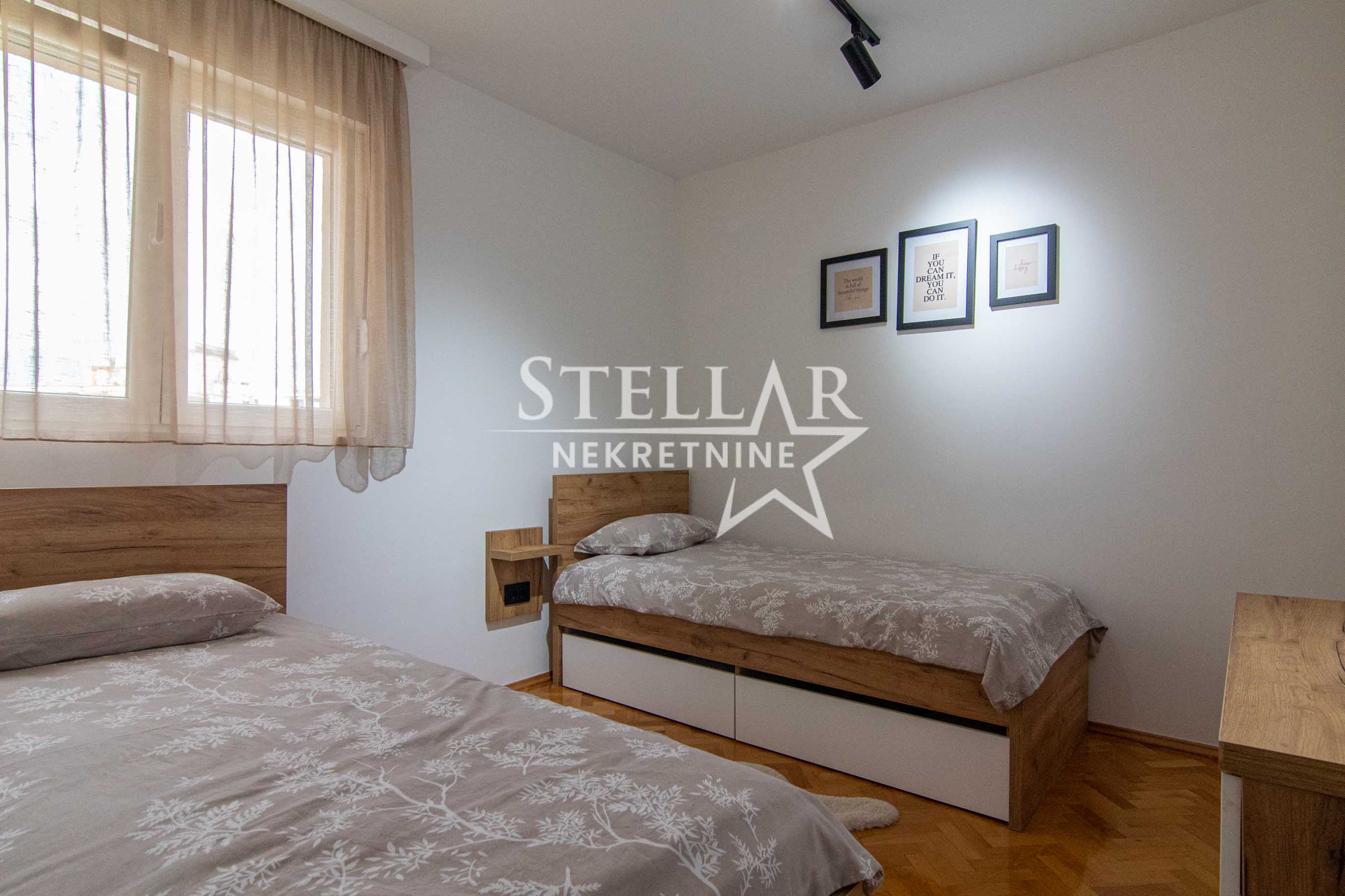 3f0b7991-c847-4b8d-80f6-741bed5cb032.jpg