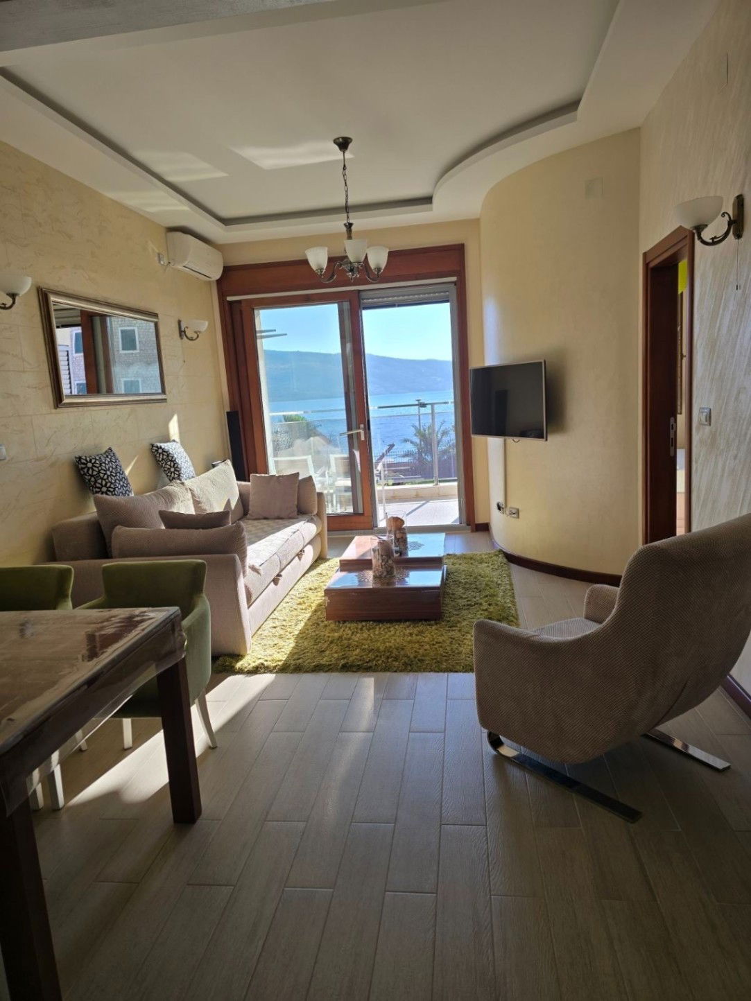 Sale - Apartment Herceg Novi, Meljine