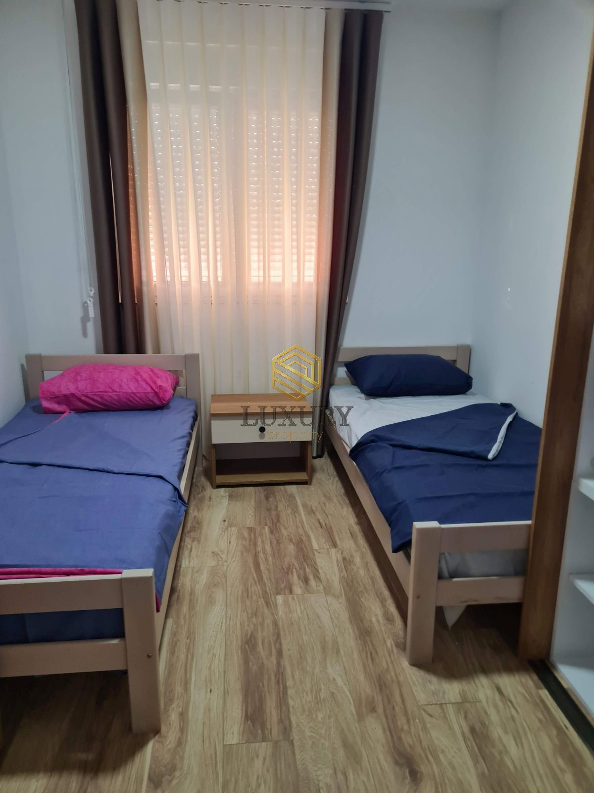 4428ceae-adce-41db-8806-0bcabc11fe60.jpg