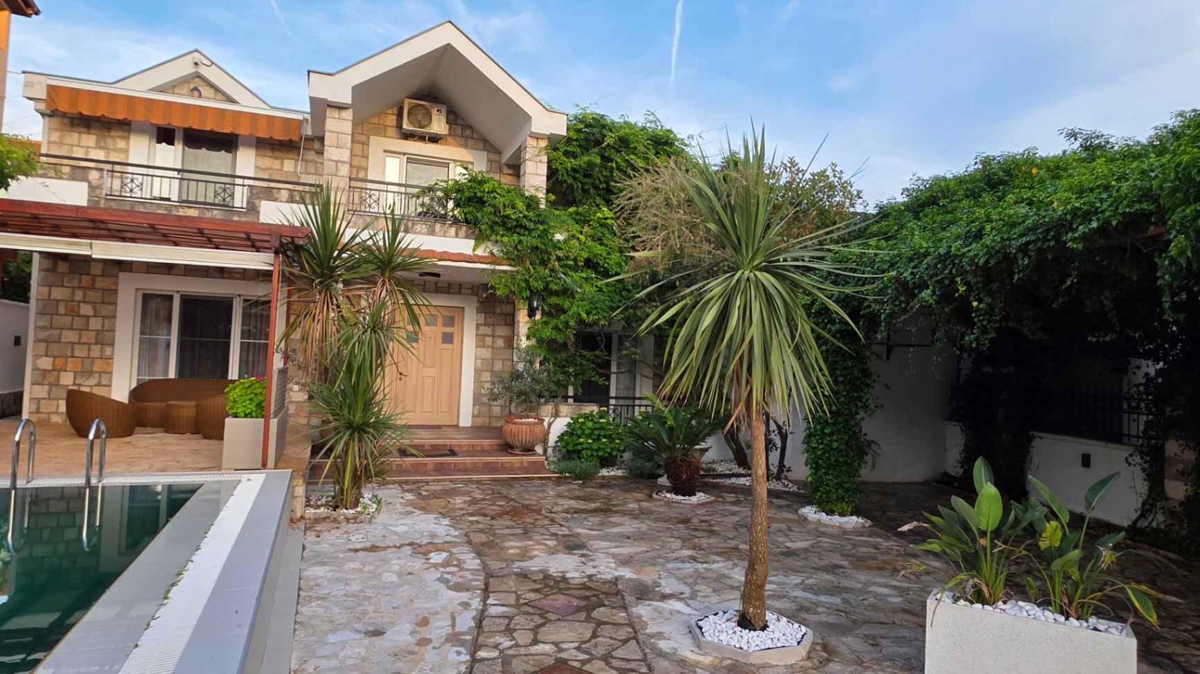 Продаж - Будинок Tivat, Dumidran