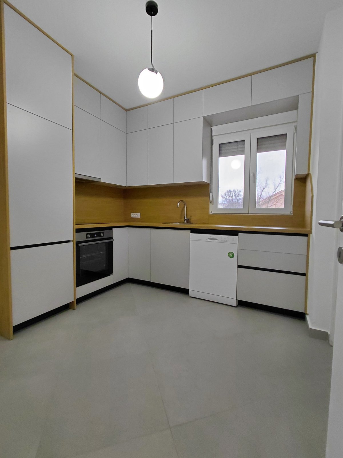44ffea8e-2441-4e01-9729-92449225aff7.jpg