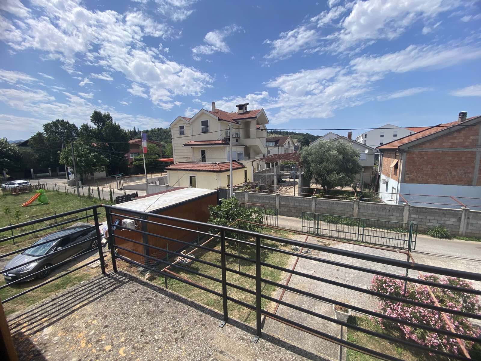 45e99590-4c70-4a1d-8b52-09f72e8a3c83.jpg