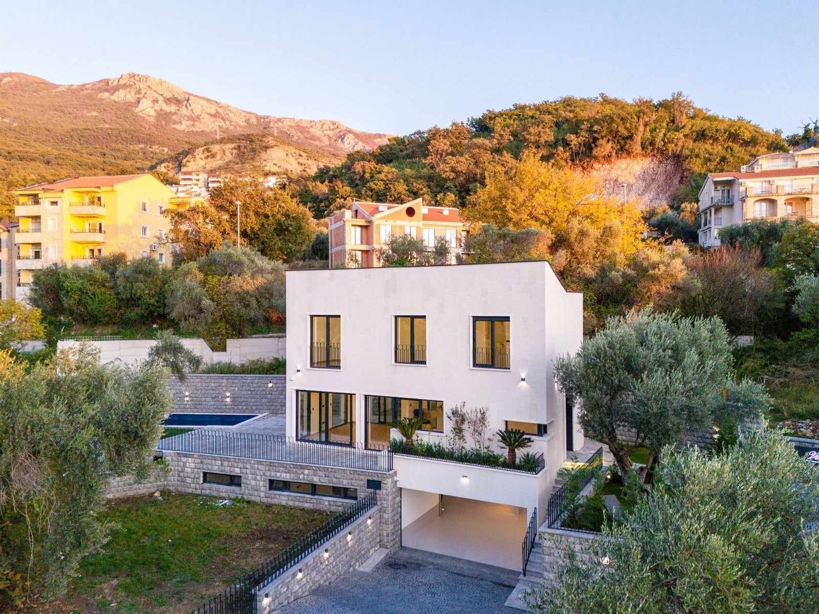 Satış - Ev Budva, Kamenovo