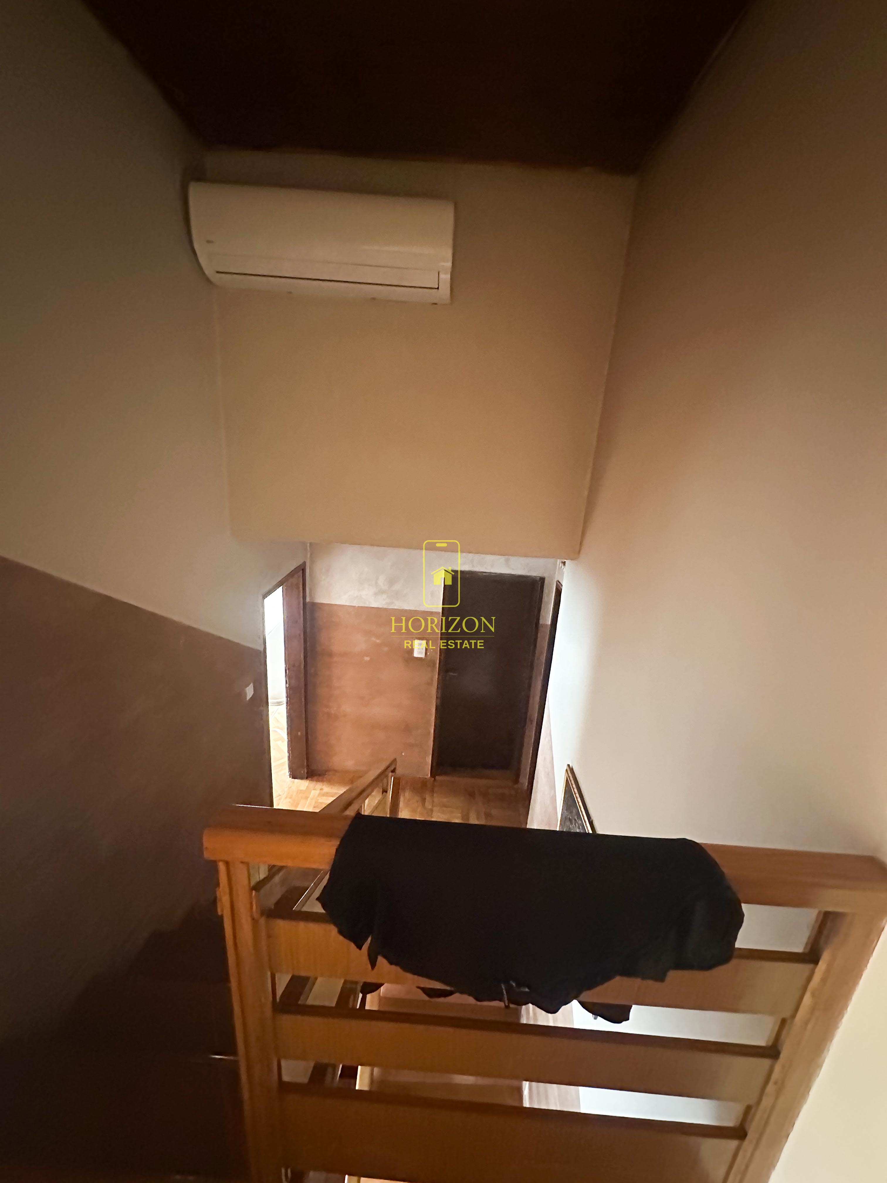 479d88a8-a7c5-4195-8cdf-533c54de60ea.jpeg