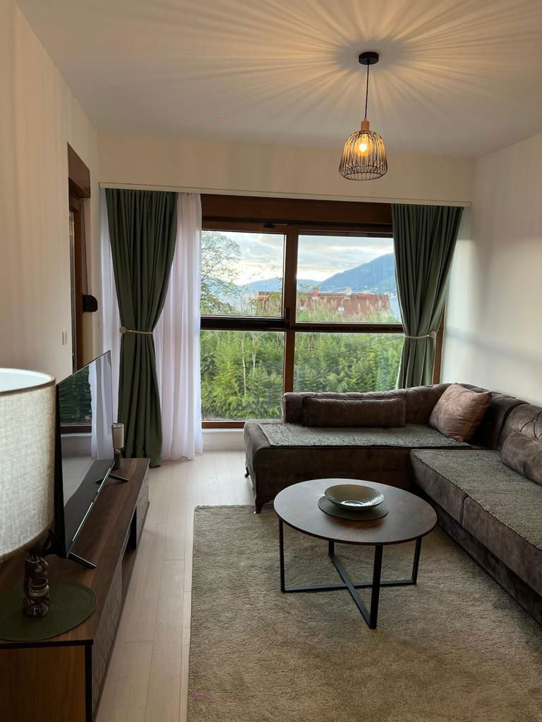 Оренда - Квартира Tivat, Centar